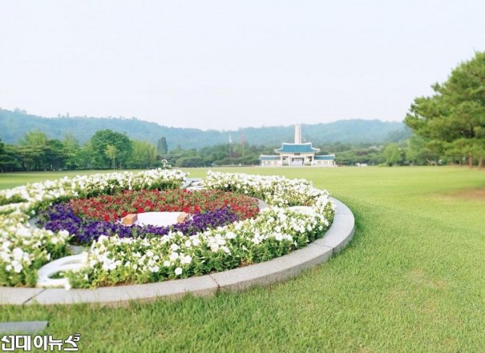 국립-서울현충원-(3)--2020년-6월-6일-필자-촬영.jpg