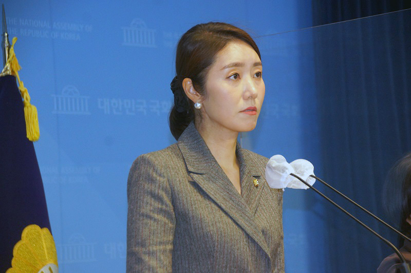 "북한은 군사 도발을 멈추고 대화의 장에 나오길, 강선우 대변인"