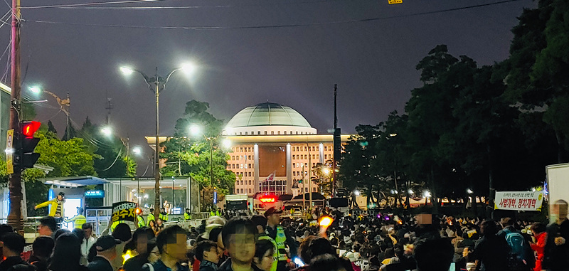 [현장포토] '제10차 촛불문화제' , 국회의사당 정문 앞에서 열려.