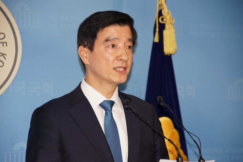 더불어민주당 이해식 대변인 “김경수 도지사 불구속 재판을 간곡히 요청”
