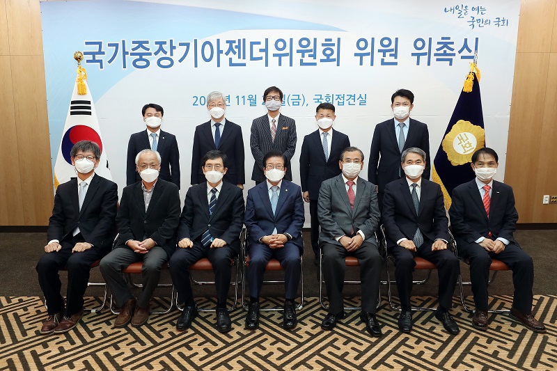 박병석 국회의장, “5년 단임 정부가 할 수 없는 국가적 중장기 과제 선정과 미래 준비는 국회의 몫”