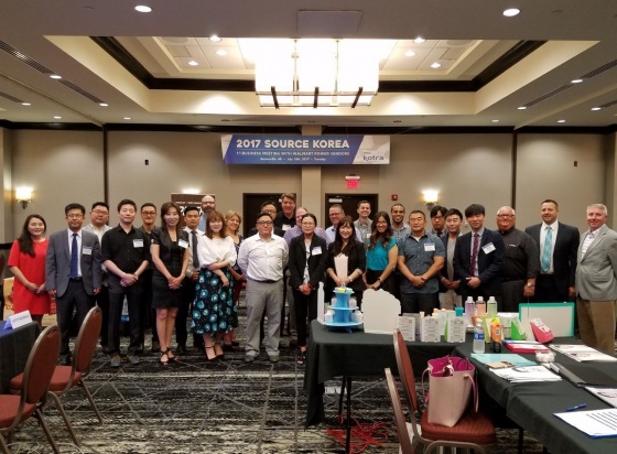  KOTRA는 7월 18일(현지시각) 미국 알칸소 벤튼빌에서 ‘월마트 파워벤더 1:1 상담회’를 국내기업 12사 및 파워벤더 9개사가 참석한 가운데 개최했다.
